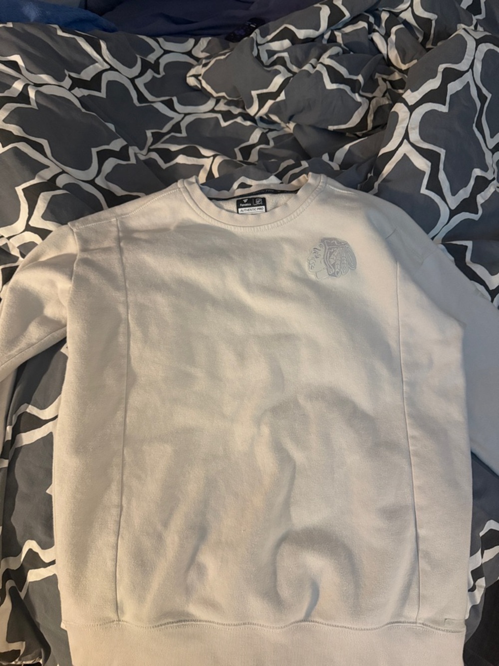 Blackhawks Sweater Large